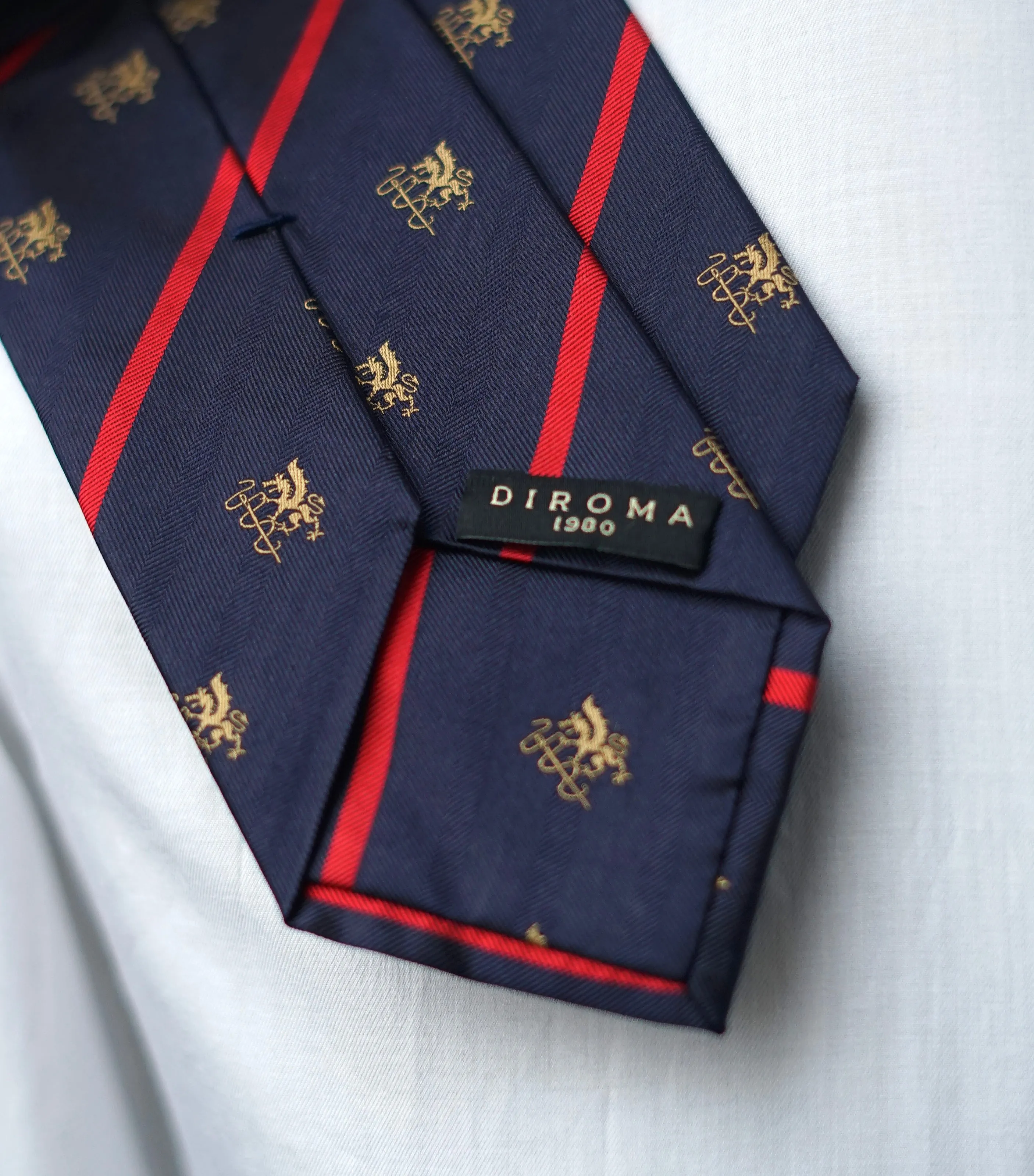 Diroma Crest Navy